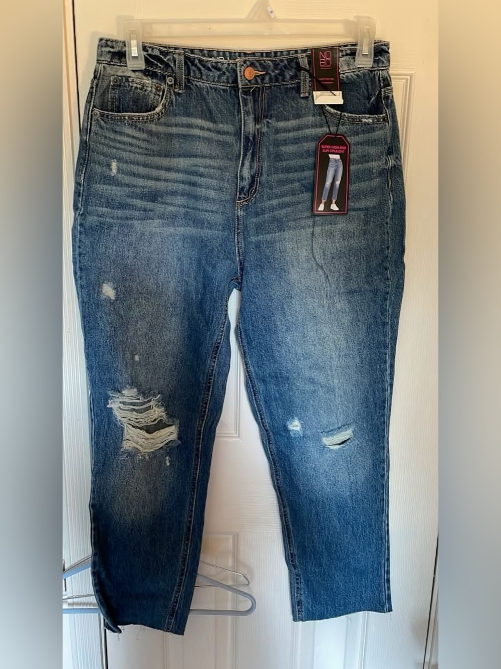 Classic Distressed Blue Women’s high Rise Slim Straight Cropped sz 13 NWT